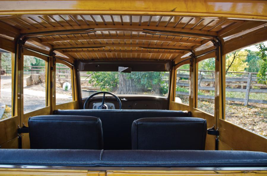  Ford V8 DeLuxe Station Wagon 1933 года  (фото 8 из 47)